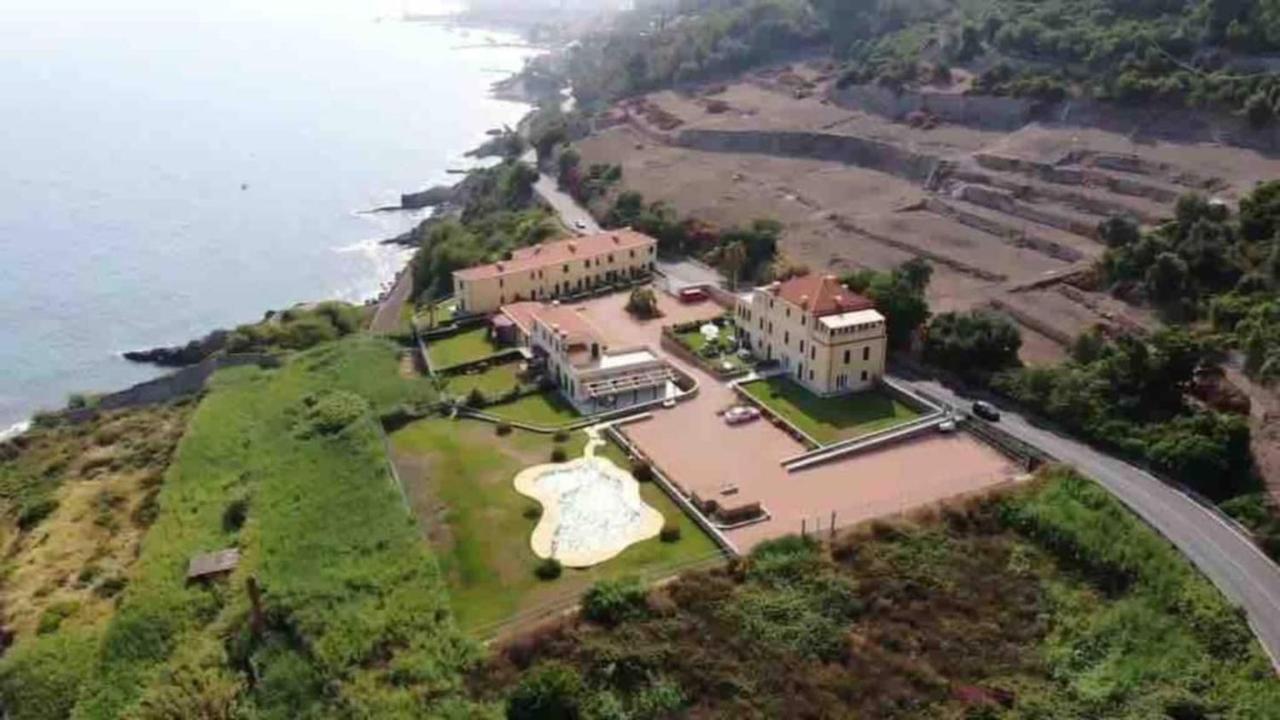Incanto Sul Mare Con Enorme Terrazza E Piscina แชร์โว ภายนอก รูปภาพ